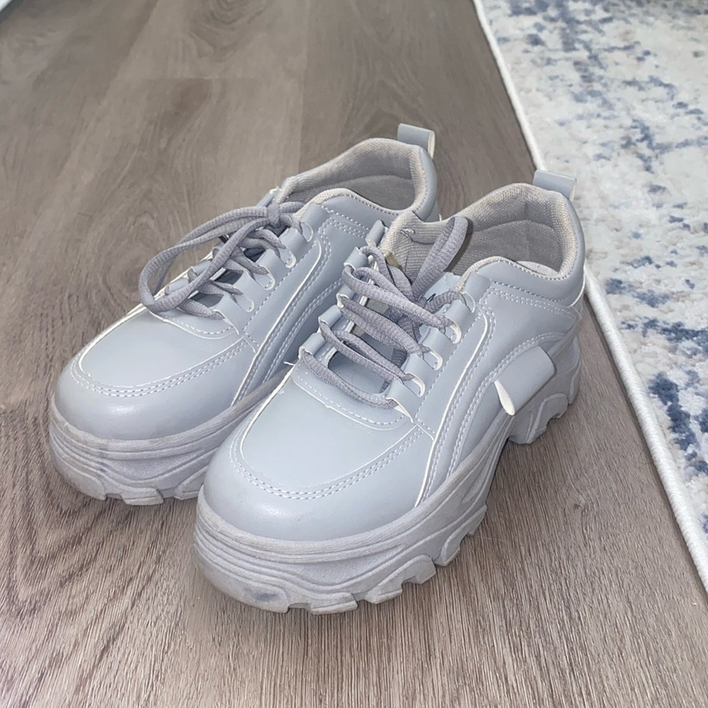 SHEIN Women's Stylish Gray Chunky Sneakers